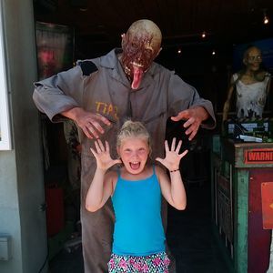 Meet your Posher, Bobby n blair